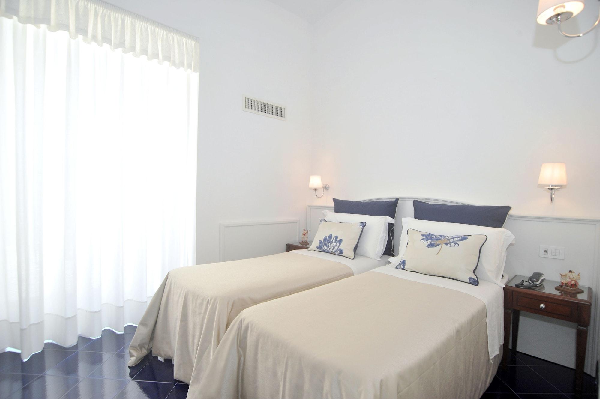 Core Amalfitano City Suites Bagian luar foto